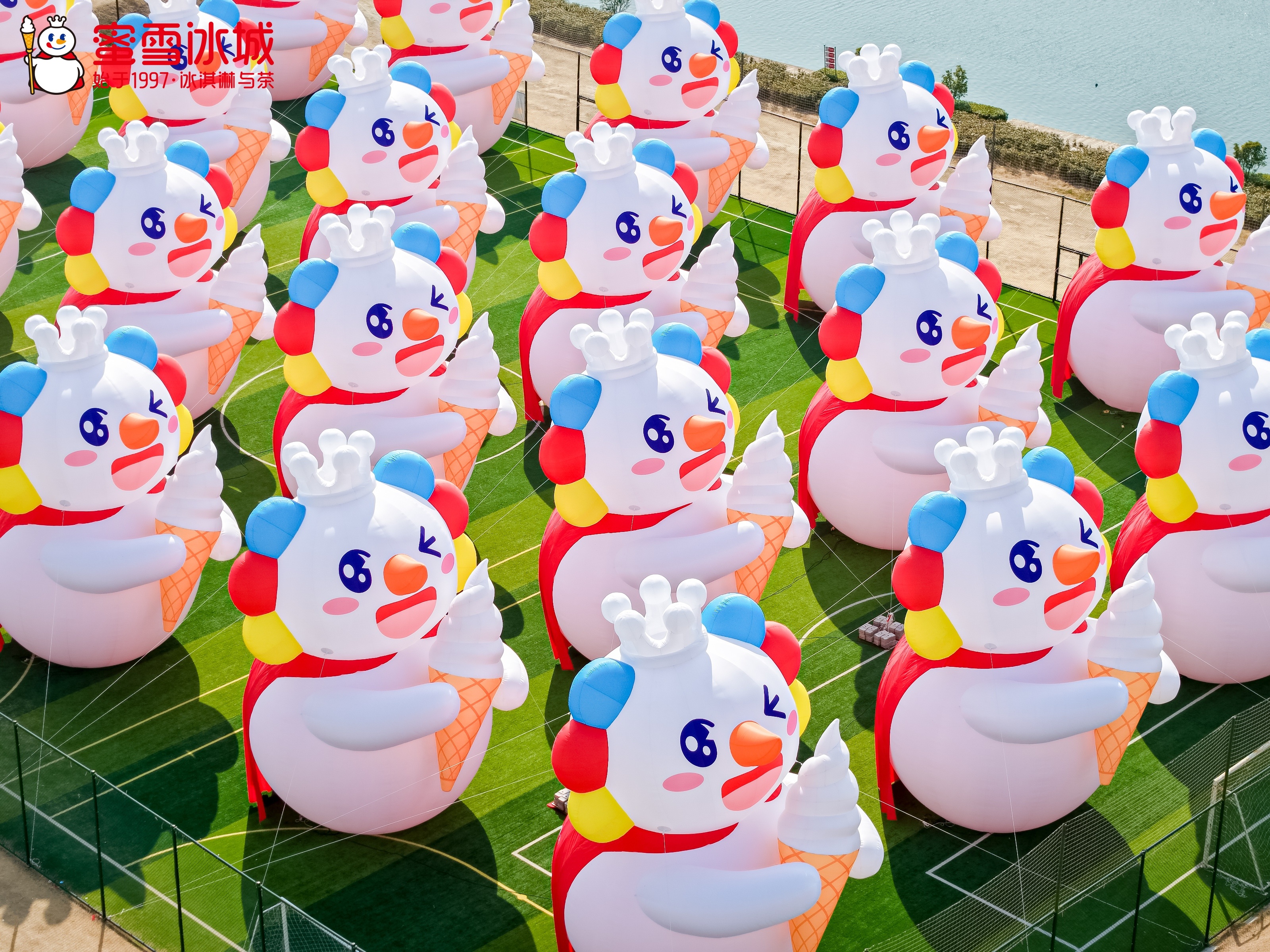 從“雪王”到港股“凍資王”：解碼新茶飲“極致性價比”背后的效率密碼