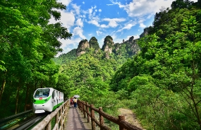 湖南某知名上市旅游集團戰略項目溝通報道