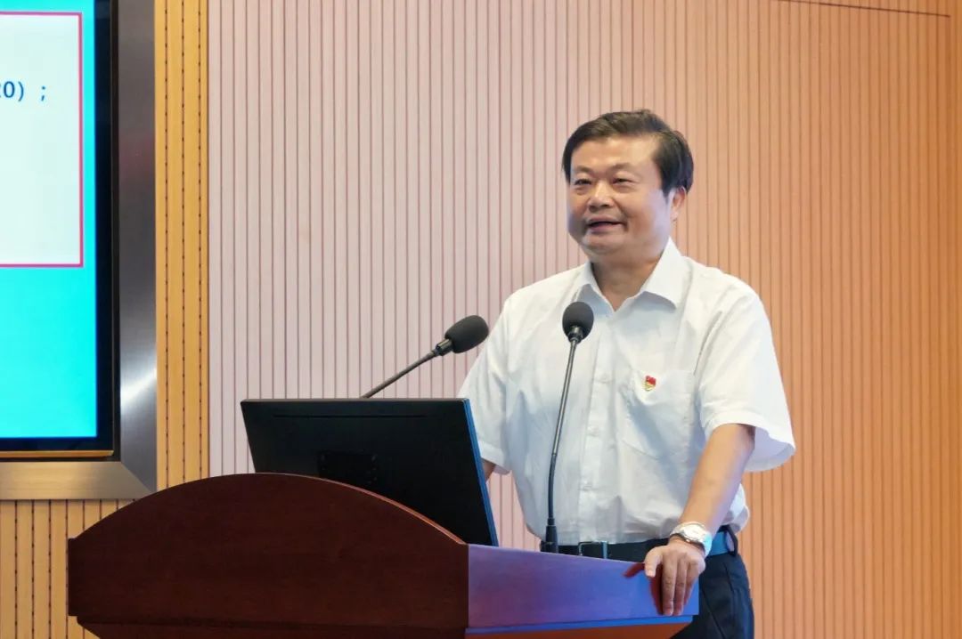 中大咨詢:為推動(dòng)高質(zhì)量發(fā)展提供新思路 中大咨詢專家受邀到廣藥集團(tuán)做專題報(bào)告 中大咨詢:為推動(dòng)高質(zhì)量發(fā)展提供新思路 中大咨詢專家受邀到廣藥集團(tuán)做專題報(bào)告