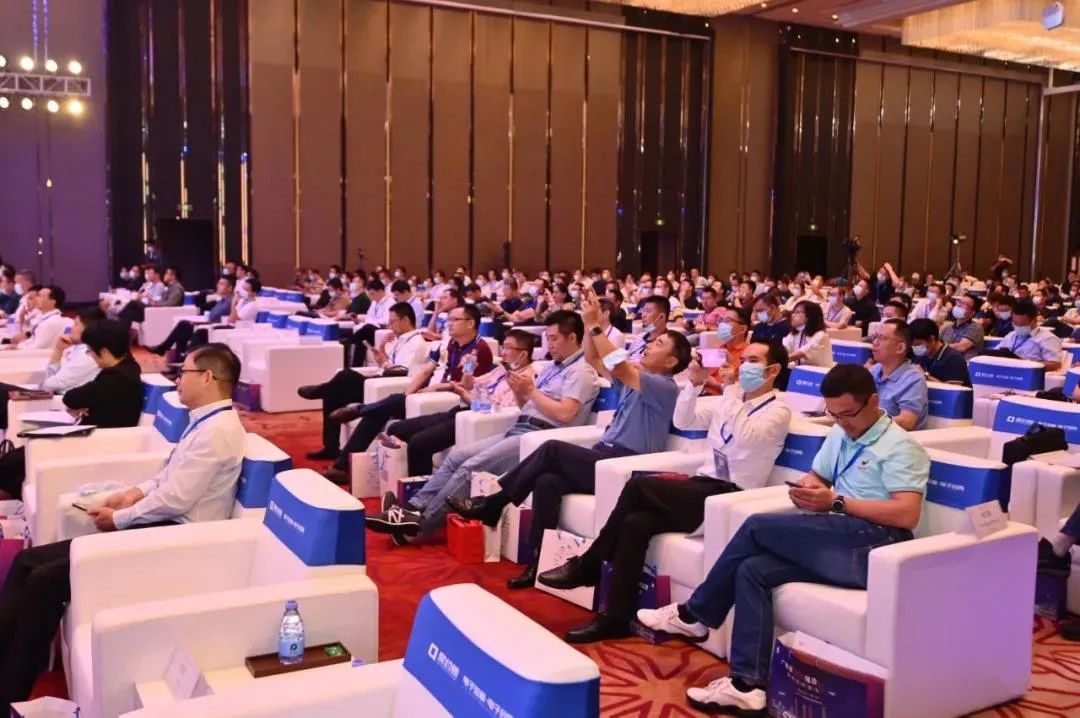 中大咨詢:中大咨詢吳能全教授受邀出席廣東省500強(qiáng)及上市公司數(shù)字化轉(zhuǎn)型高峰會(huì) 中大咨詢:中大咨詢吳能全教授受邀出席廣東省500強(qiáng)及上市公司數(shù)字化轉(zhuǎn)型高峰會(huì)