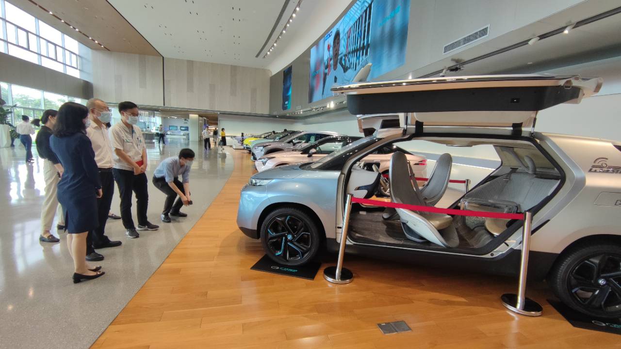 東莞市發(fā)展和改革局攜同中大咨詢開展廣汽智聯(lián)新能源汽車產(chǎn)業(yè)園調(diào)研工作,中大咨詢整理 東莞市發(fā)展和改革局攜同中大咨詢開展廣汽智聯(lián)新能源汽車產(chǎn)業(yè)園調(diào)研工作,中大咨詢整理